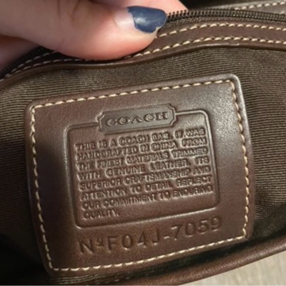 Vintage Coach Signature Brown and Tan Shoulder Bag - Picture 4 of 4